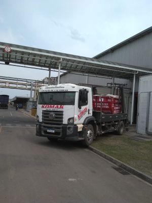 Locaçao De caçamba estacionaria foto 1